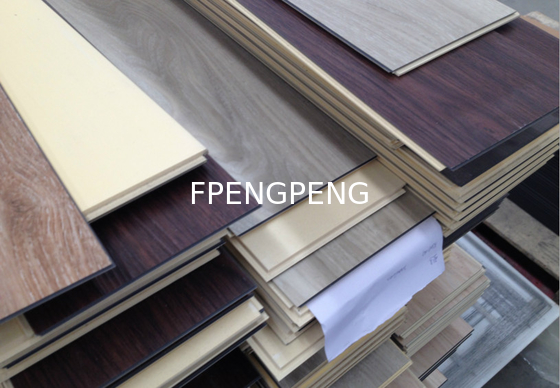 suelo de PVC homogéneo piso de PVC impermeable piso de vinilo revestimiento UV revestimiento de vinilo suelo de tablón azulejos antiestáticos