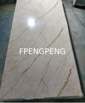 Actualice sus paredes con paneles de pared PVC / UV perfectos para espacios residenciales y comerciales