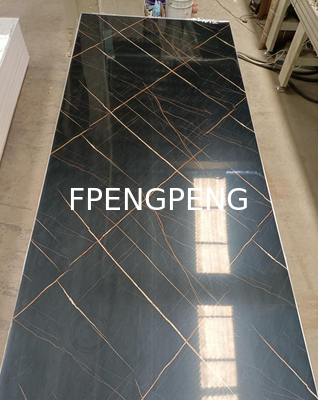 Panel UV calificado Crea una pared impresionante con panel de pared PVC / UV La solución preferida para el revestimiento de paredes